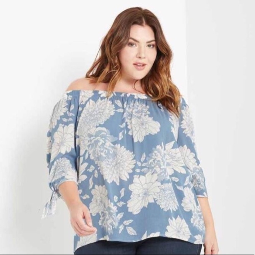🌸PLUS off the shoulder blouse🌸